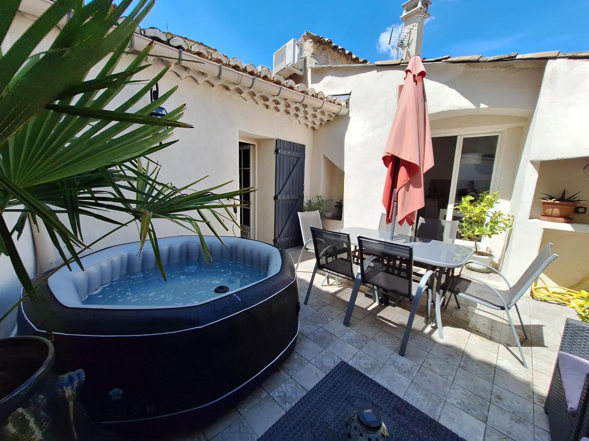 La Bonbonniere Gite De Charme Avec Jacuzzi มาโลแซน ภายนอก รูปภาพ